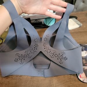 Victoria's Secret Angel Max Sport Bra